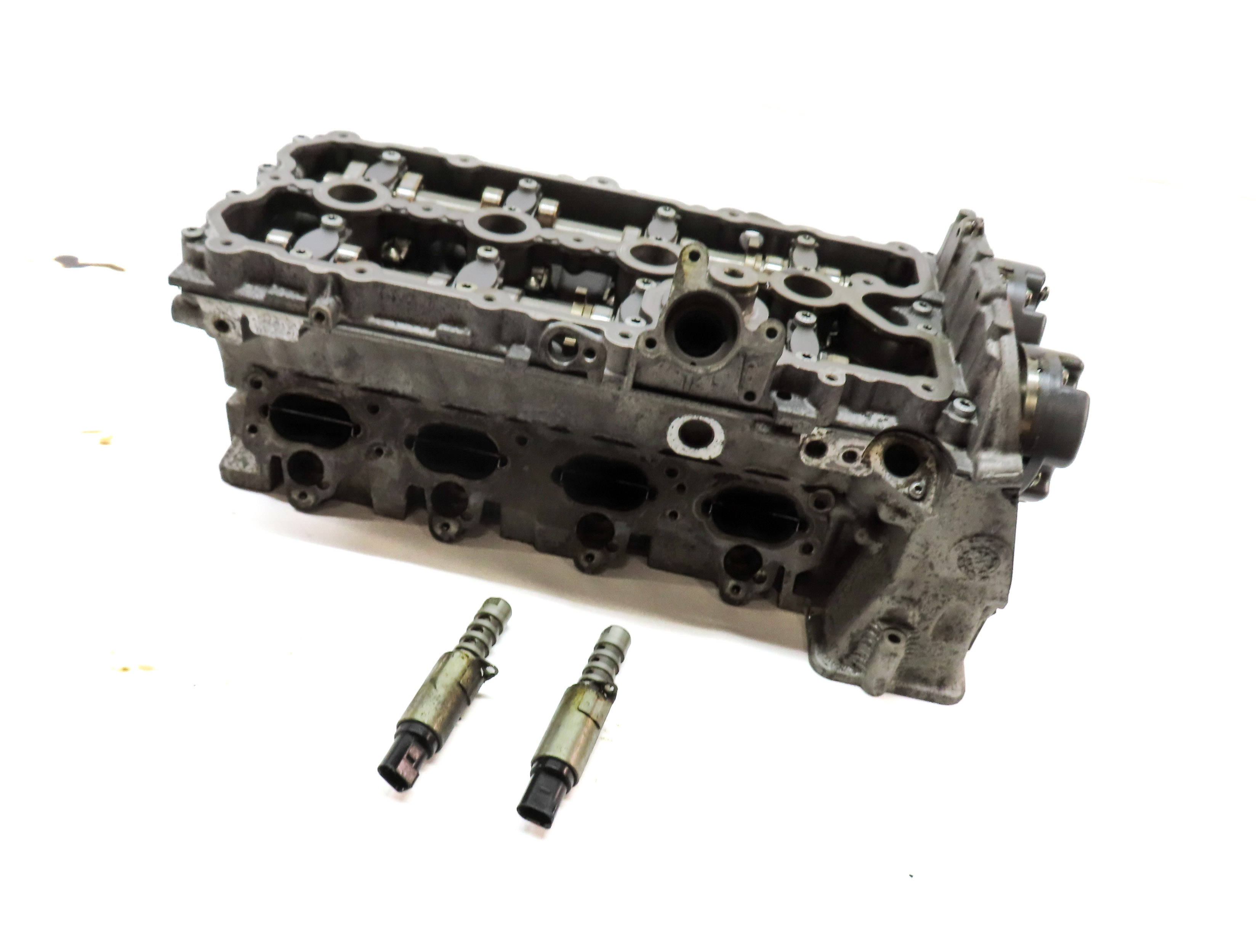 2007-2009 VW TOUAREG AUDI Q7 (4L) 4.2L V8 ENGINE RIGHT CYLINDER HEAD — exact item pictured